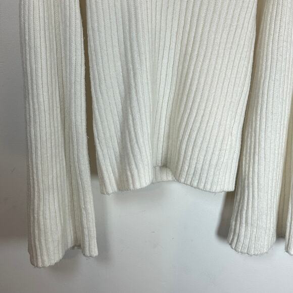 Guess turtleneck cable knit bell‎ sleeve sweater ribbed wool blend womans S - Picture 4 of 12